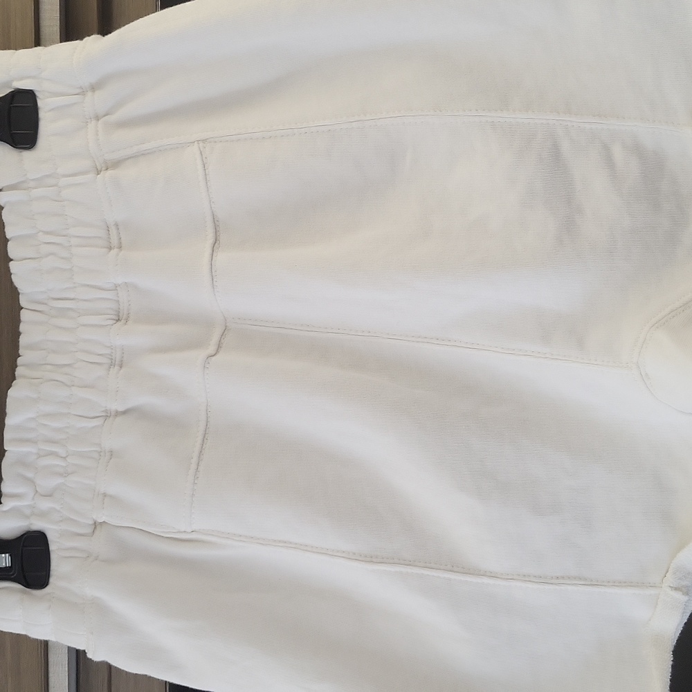 WILL BE GONE SOON) NWOT) "All Stars Solid Shorts In White - Picture 11 of 16